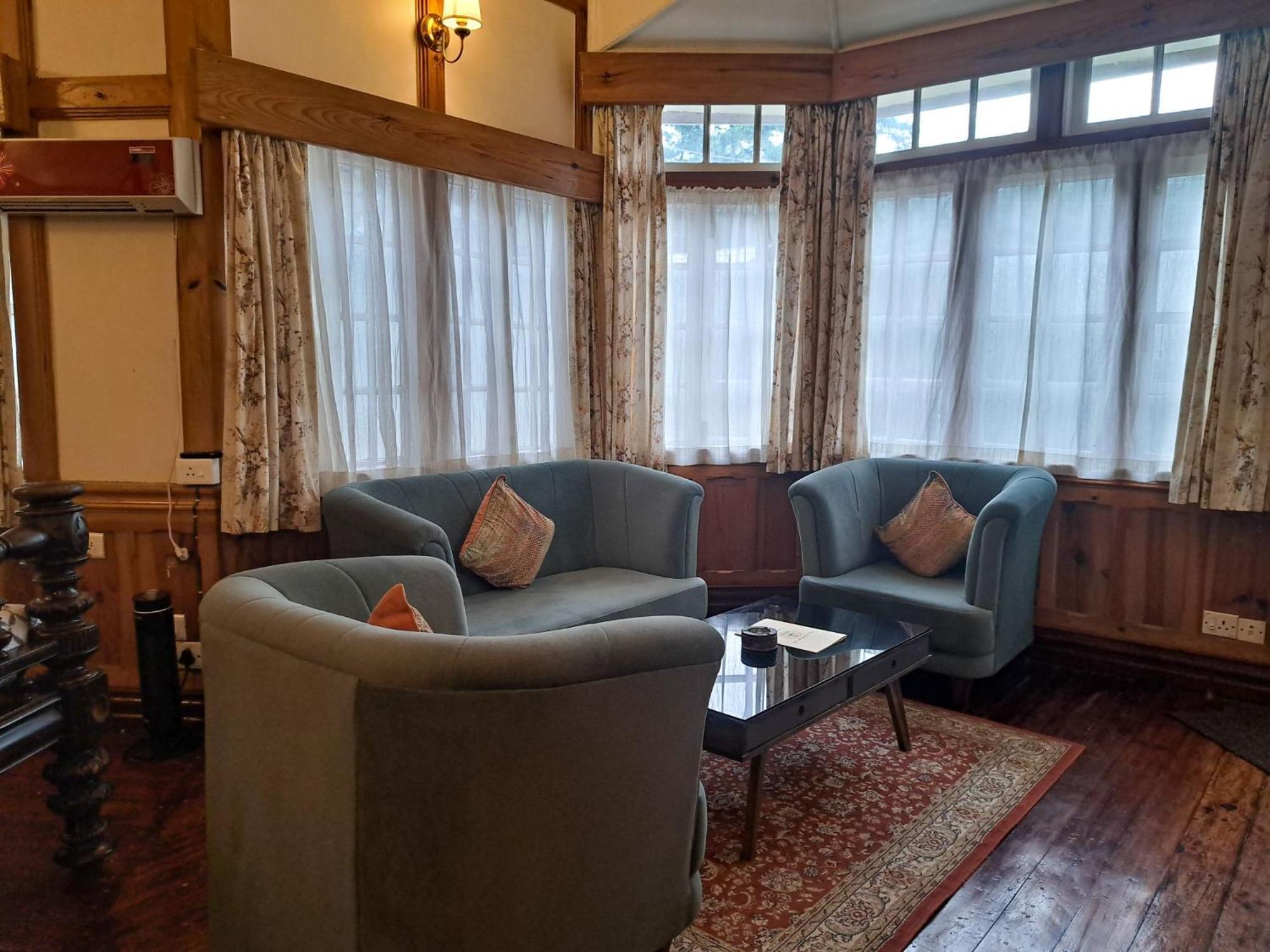 The Heritage Club - Tripura Castle Hotel And Spa Shillong Eksteriør billede