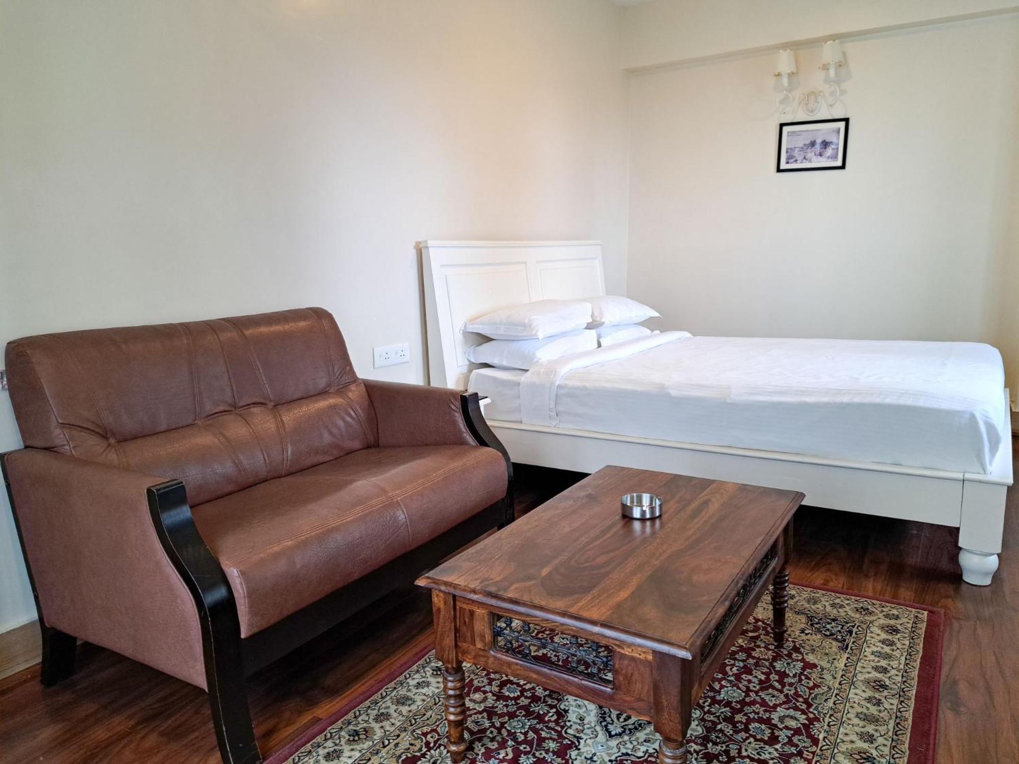 The Heritage Club - Tripura Castle Hotel And Spa Shillong Eksteriør billede