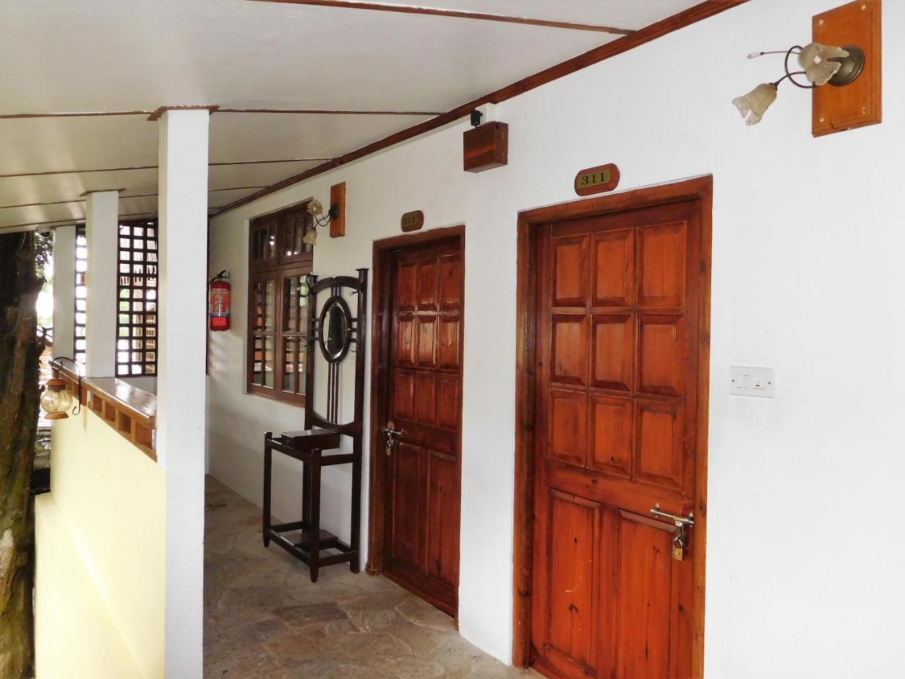 The Heritage Club - Tripura Castle Hotel And Spa Shillong Eksteriør billede